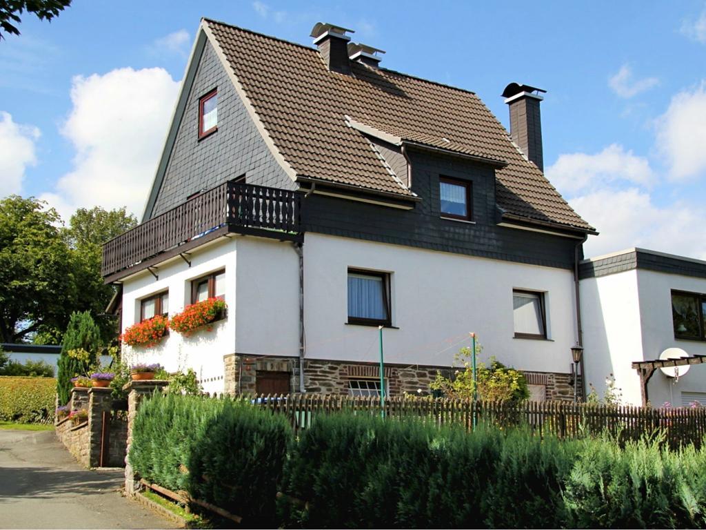 In Langewiese Sauerland With Garden Apartment Winterberg