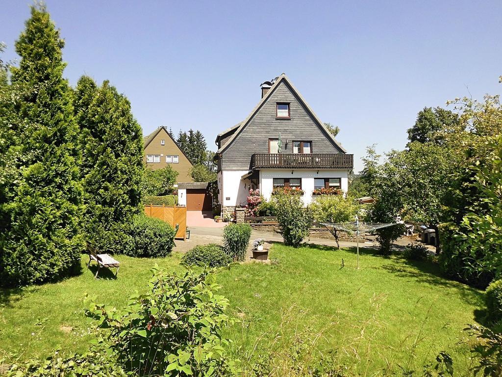 In Langewiese Sauerland With Garden Winterberg
